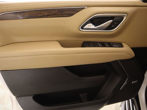 Used 2024 Chevrolet Tahoe Premier image 17