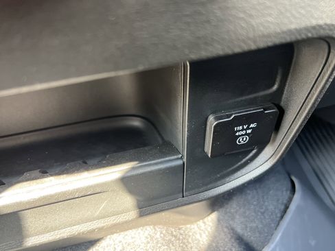 Used 2025 RAM 2500 Tradesman image 25