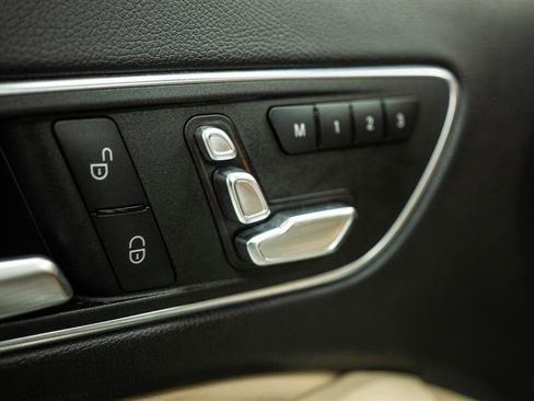 Used 2020 Mercedes-Benz GLA 250 4MATIC image 16