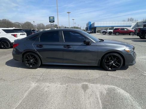 Used 2023 Honda Civic Sport image 2