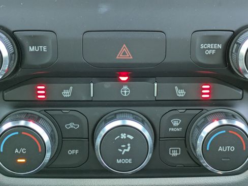 Used 2019 RAM 1500 Big Horn image 23