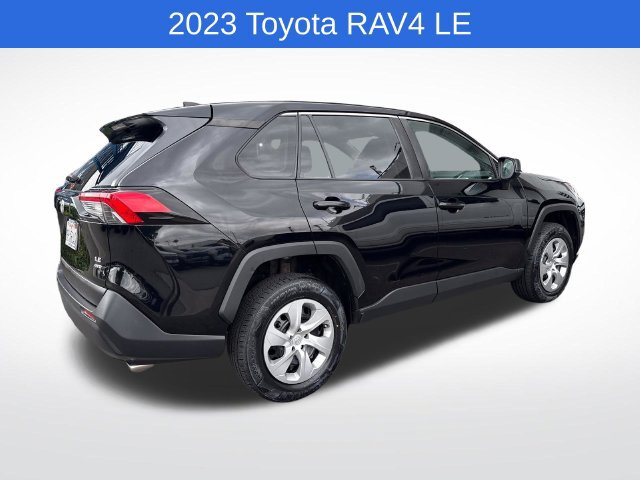 Used 2023 Toyota RAV4 LE AWD/4WD image 5