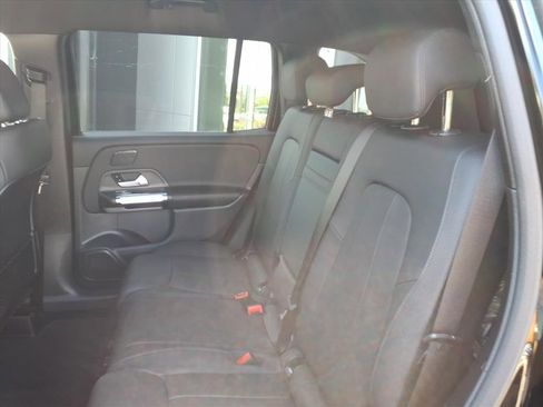 New 2025 Mercedes-Benz GLB 250 4MATIC image 21