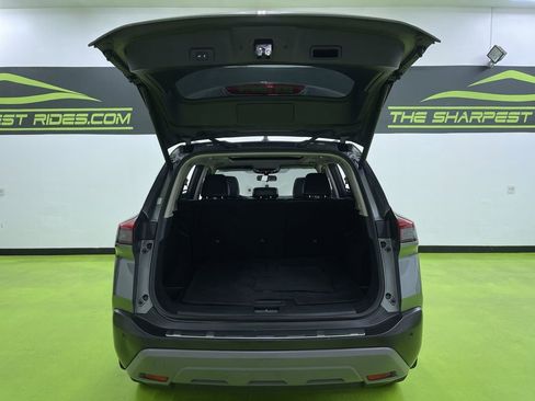 Used 2021 Nissan Rogue SV w/ Premium Package image 9