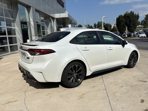 Used 2025 Toyota Corolla XSE FWD image 6