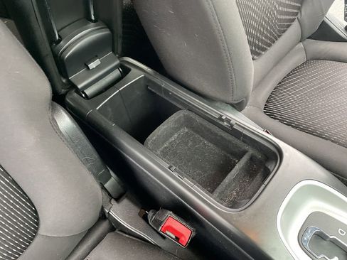 Used 2015 Dodge Journey SXT w/ Flexible Seating Group image 42