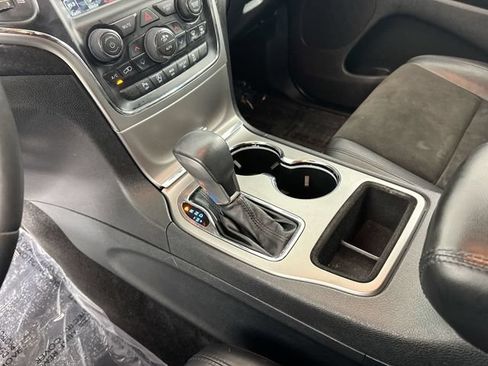 Used 2018 Jeep Grand Cherokee Altitude AWD/4WD image 17