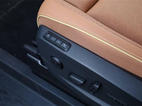 New 2025 Volkswagen ID. Buzz Pro S Plus image 11