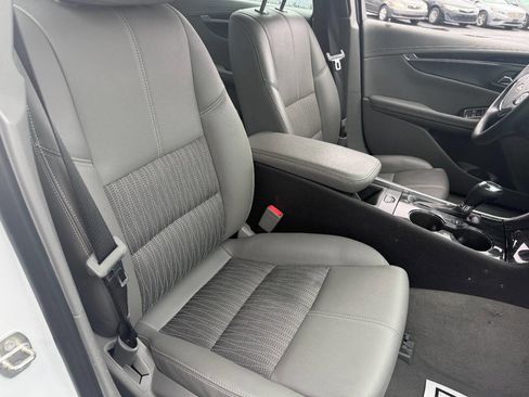 Used 2018 Chevrolet Impala LS image 27