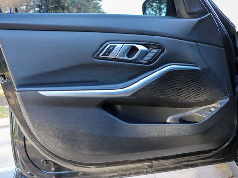 Used 2019 BMW 330i Sedan image 13