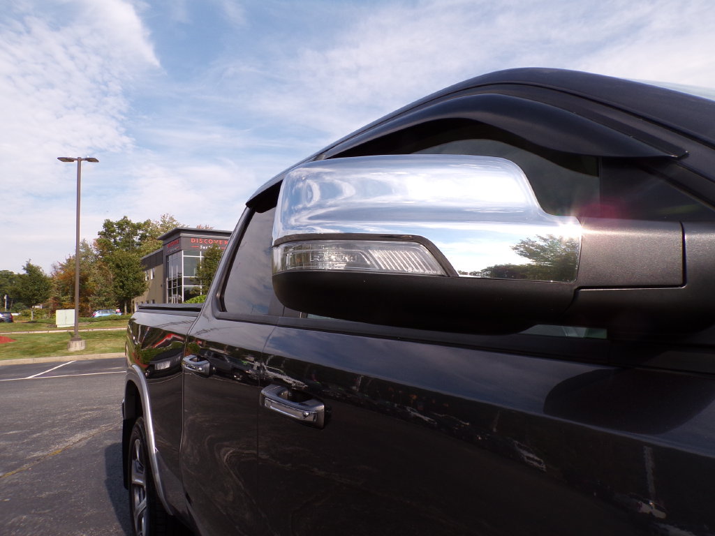 Used 2020 RAM 1500 Laramie AWD/4WD image 6