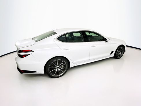 Used 2025 Genesis G70 2.5T RWD image 10