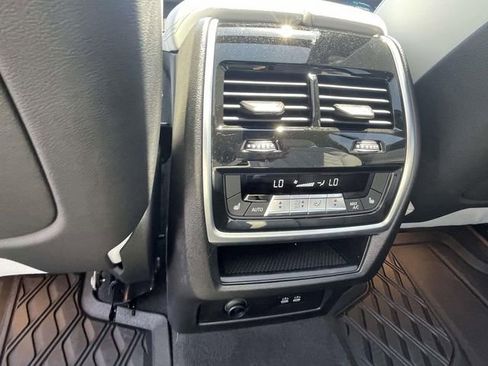 Used 2026 BMW X7 xDrive40i w/ Executive Package AWD/4WD image 12