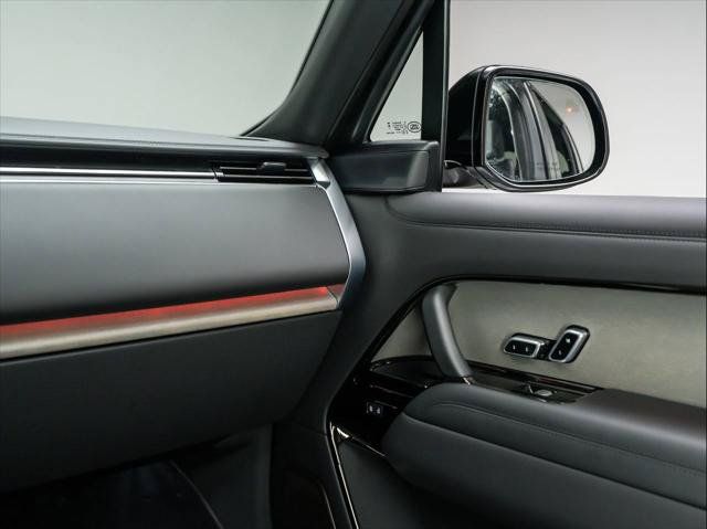 New 2026 Land Rover Range Rover SV AWD/4WD image 33