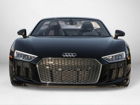 Used 2018 Audi R8 V10 plus image 4