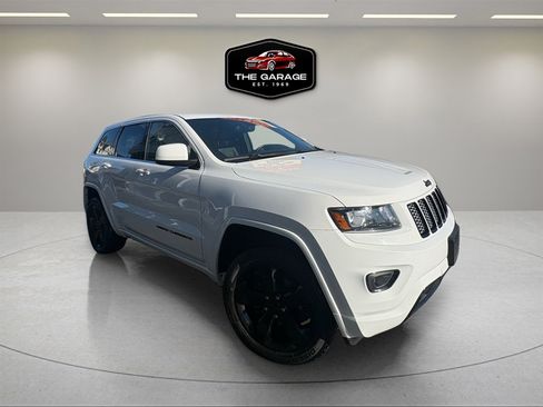 Used 2015 Jeep Grand Cherokee Altitude image 3