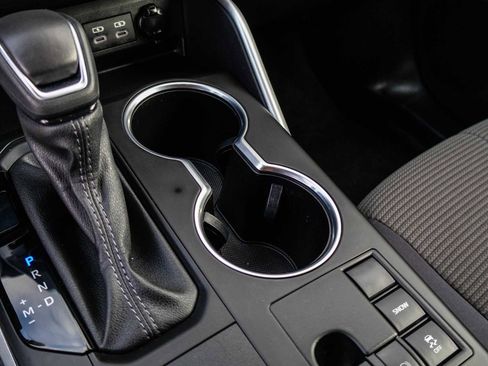 Certified 2024 Toyota Highlander LE image 28