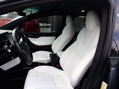 Used 2020 Tesla Model X Long Range image 16