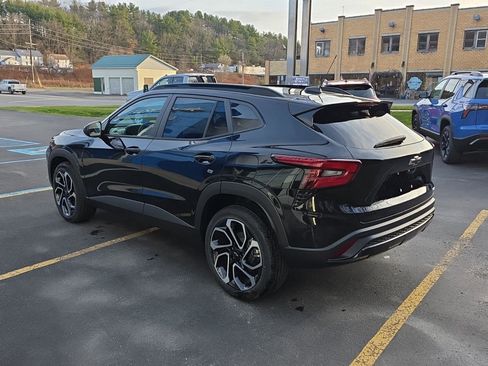 New 2025 Chevrolet Trax RS w/ Sunroof Package image 6