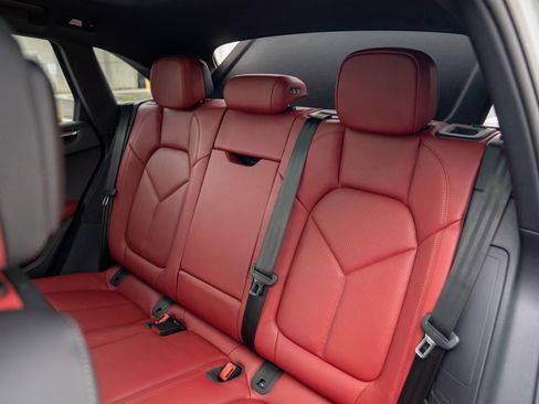 New 2026 Porsche Macan image 24