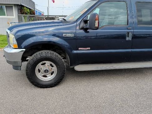 Used 2004 Ford F250 Lariat AWD/4WD image 5