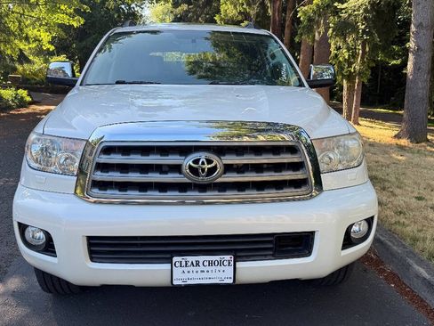 Used 2016 Toyota Sequoia Platinum AWD/4WD image 6