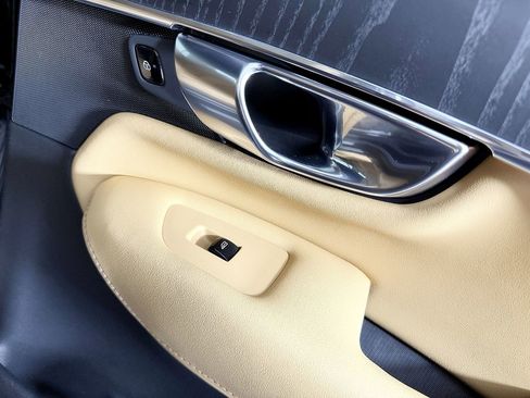 Used 2021 Volvo XC90 T6 Inscription w/ Advanced Package image 47