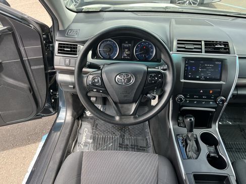 Used 2017 Toyota Camry LE FWD image 12