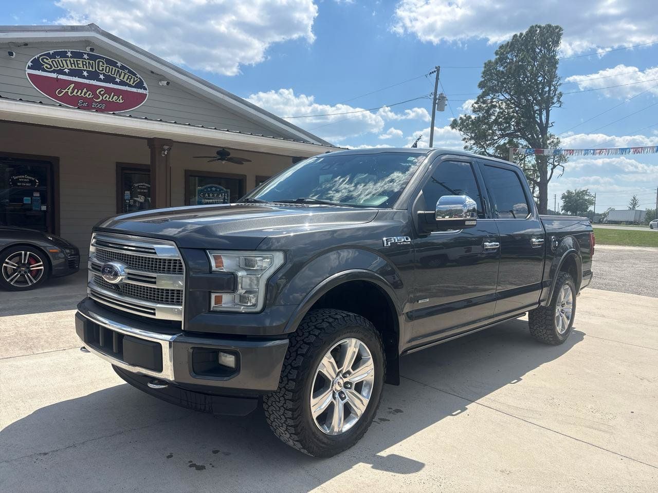 Used 2016 Ford F150 Platinum w/ Equipment Group 701A Luxury AWD/4WD image 1
