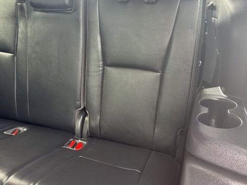 Used 2022 Toyota Highlander XSE image 13