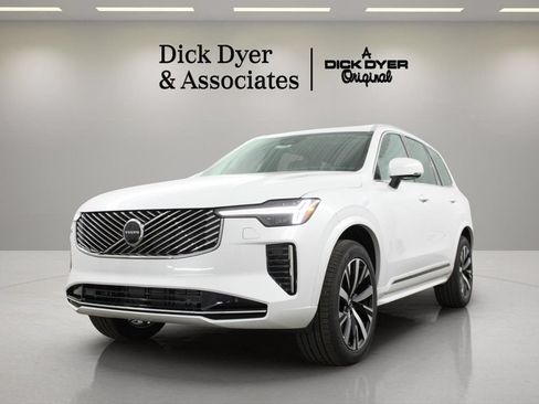 New 2026 Volvo XC90 B5 Core AWD/4WD image 5