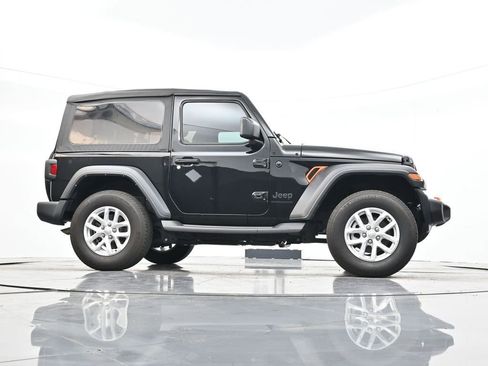 Used 2023 Jeep Wrangler Sport S image 29