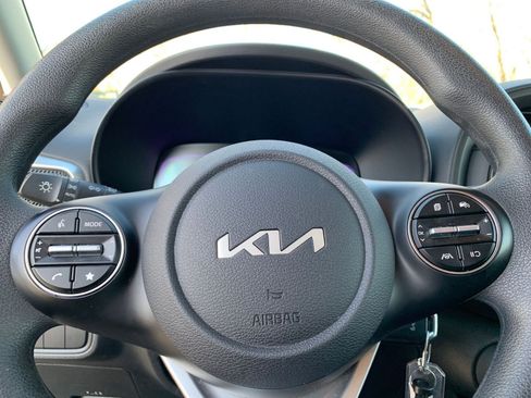 Used 2025 Kia Soul LX w/ LX Technology Package image 25