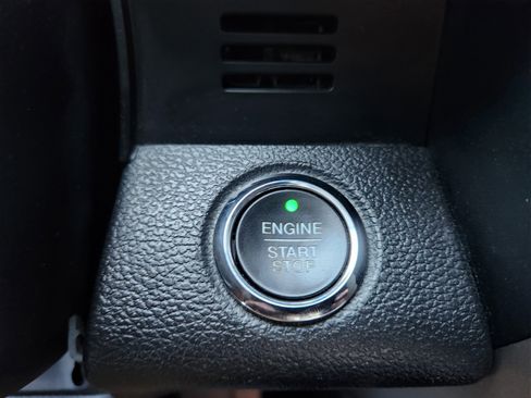 Used 2017 Ford F150 Lariat w/ Equipment Group 502A Luxury image 33