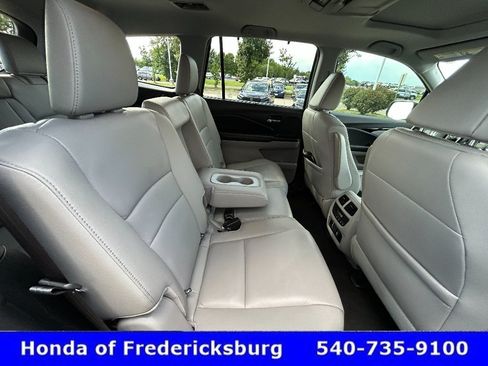 Used 2017 Honda Pilot Touring image 28