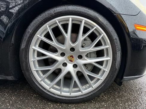Used 2018 Porsche Panamera 4S image 35