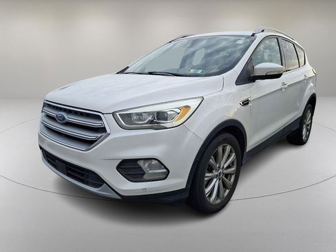 Used 2017 Ford Escape Titanium w/ Equipment Group 301A image 5