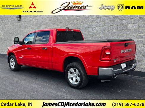 Used 2025 RAM 1500 Big Horn AWD/4WD image 3