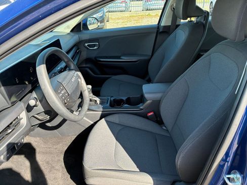 Used 2025 Kia K4 LXS image 20