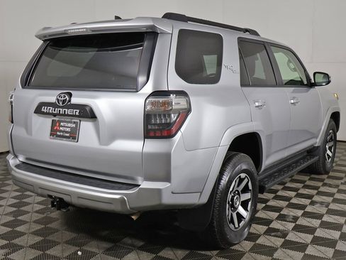 Used 2024 Toyota 4Runner TRD Off-Road Premium image 10