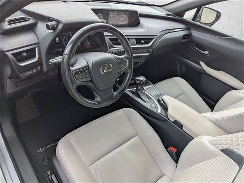 Used 2019 Lexus UX 200 w/ Premium Package FWD image 9