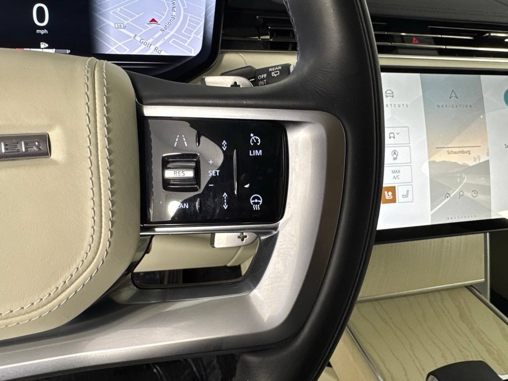 Used 2024 Land Rover Range Rover SE AWD/4WD image 18