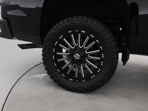 Used 2017 Chevrolet Silverado 1500 LT w/ All Star Edition AWD/4WD image 21