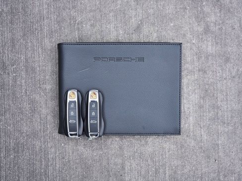 Used 2021 Porsche 911 Turbo S image 78