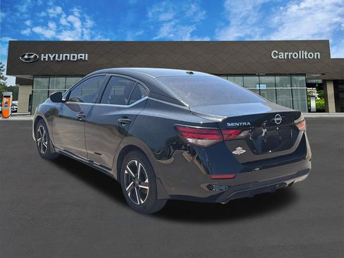 Used 2025 Nissan Sentra SV w/ All-Weather Package FWD image 7