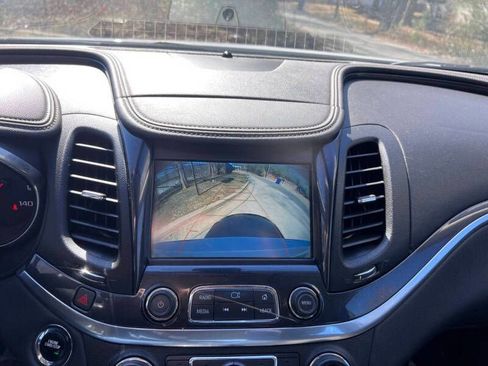 Used 2018 Chevrolet Impala LT FWD image 15