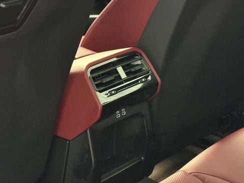 Certified 2024 BMW 540i xDrive image 22