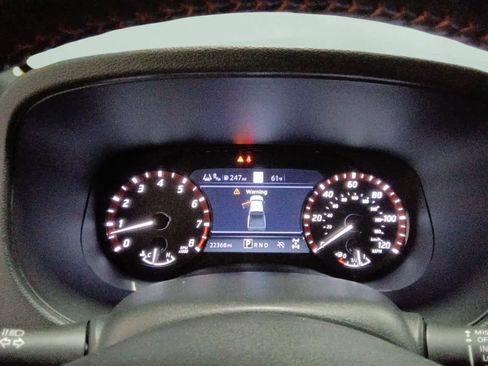 Used 2023 Nissan Frontier PRO-4X w/ Pro Convenience Package image 12