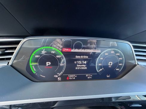 Used 2024 Audi Q8 e-tron Prestige w/ Prestige Package image 31