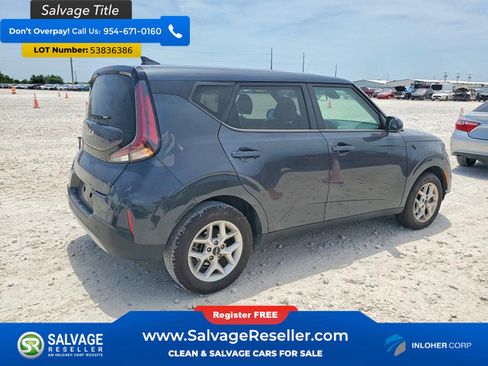 Used 2025 Kia Soul LX w/ LX Technology Package FWD image 4